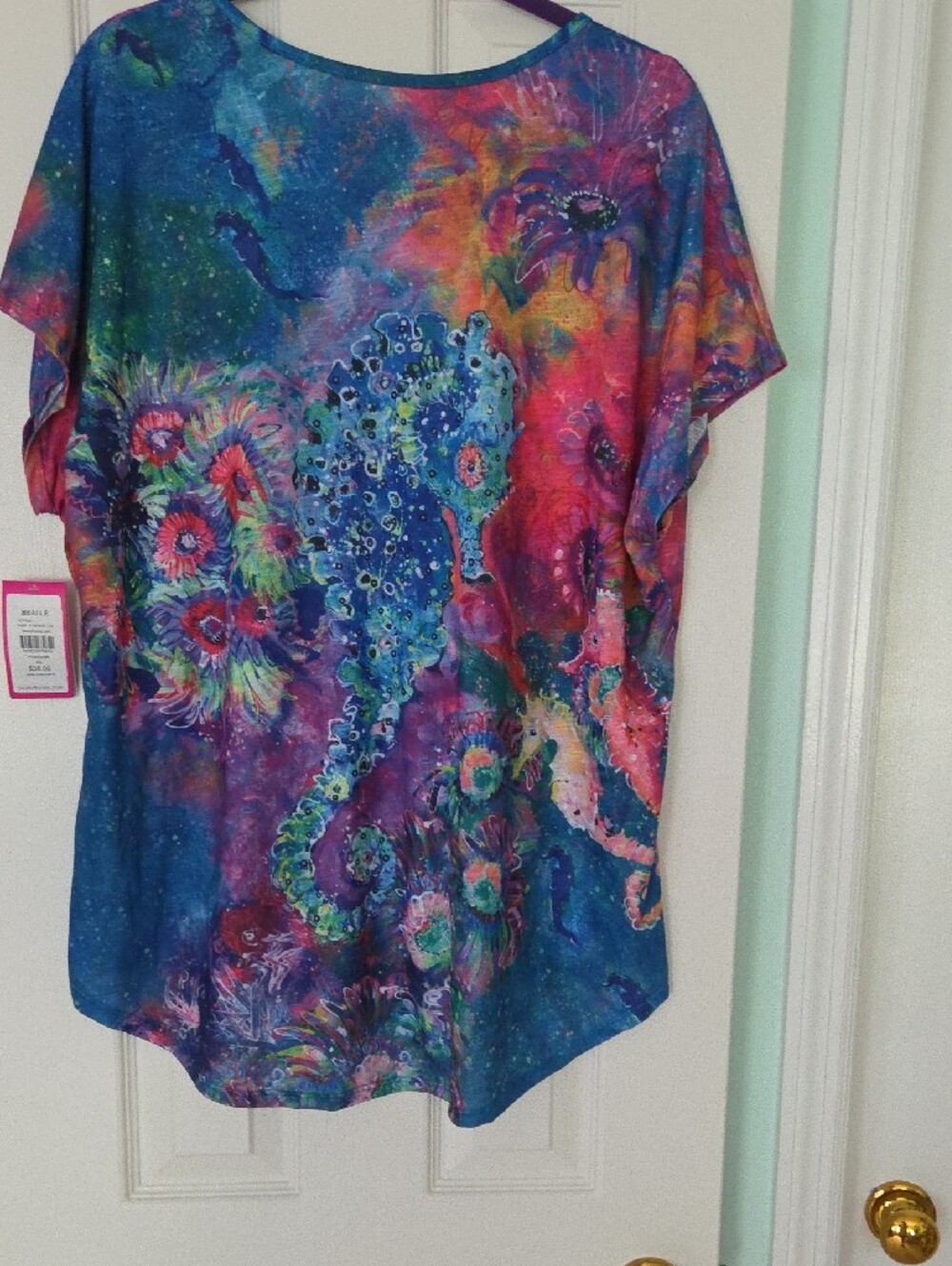 Multicolor Seahorse Floral V-Neck Tunic Top - Picture 4 of 6